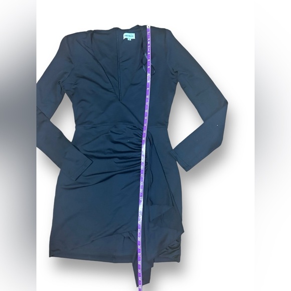 Revolve Superdown ruched black womens dress size medium bodycon V-neck - Picture 6 of 10